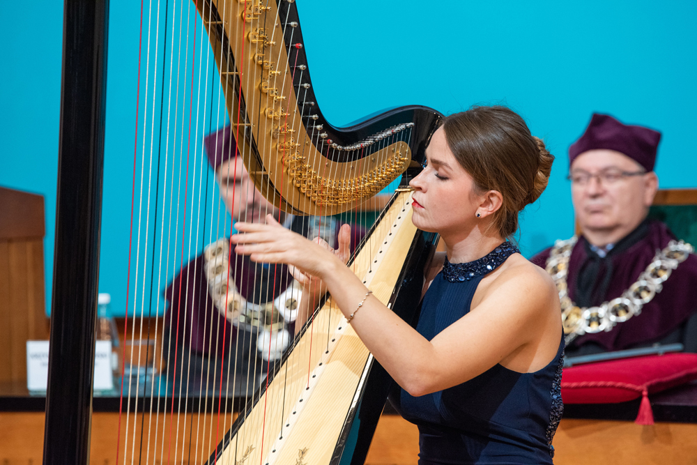Inauguracja ra 2022/2023 koncert harfistki