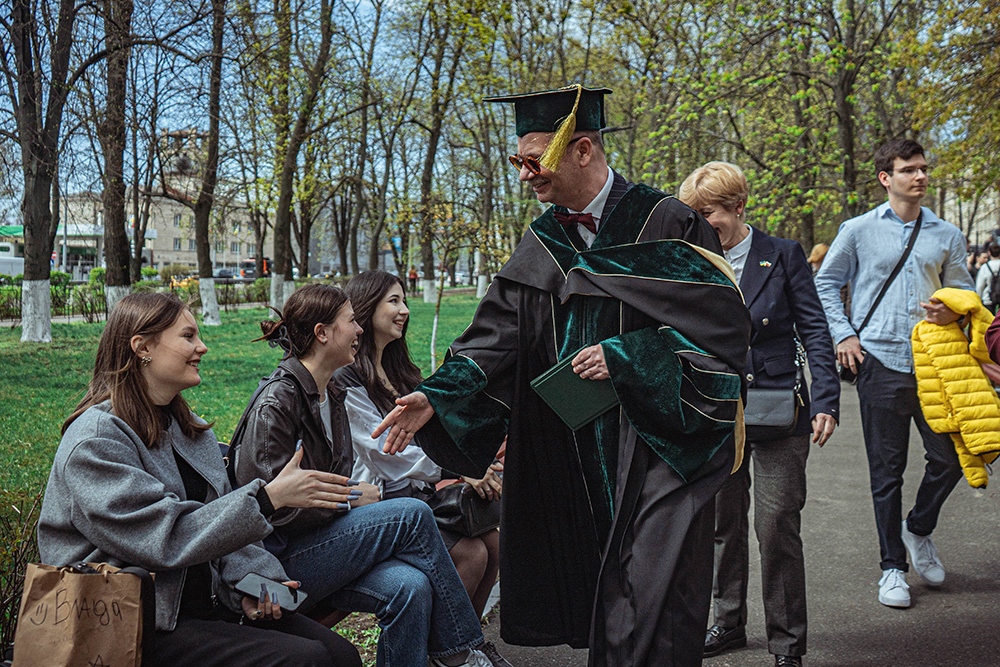 DHC KNEU wita się ze studentami