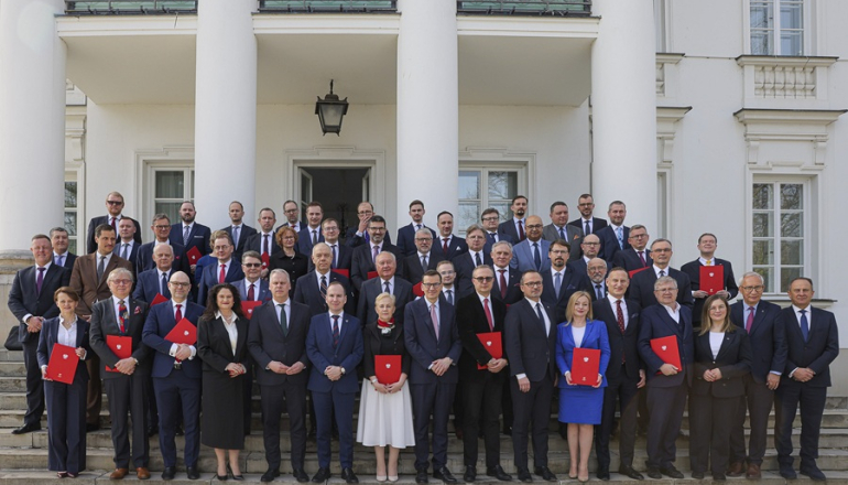 zdjęcie grupowe nominowanych naukowców do Rady Gospodarczej przy Prezydencie RP