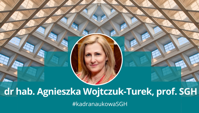 Na tle auli spadochronowej Agnieszka Wojtczuk-Turek