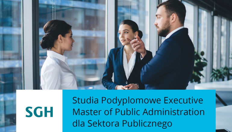 na zdjęciu trzy osoby w biurze, na froncie na niebieskim tle napis: studia podyplomowe Executive Master of Public Administration dla sektora publicznego