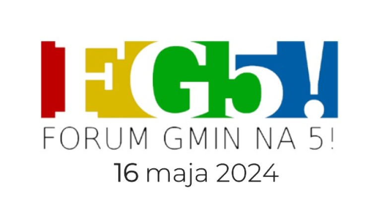 biała grafika z kolorowym logo i napisem Forum Gmin na 5!