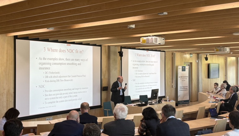 zdjęcie prelegenta na konferencji 