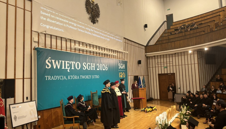 uroczystość na auli na uczelni