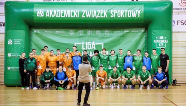 zdjęcie grupowe szczypiornistów