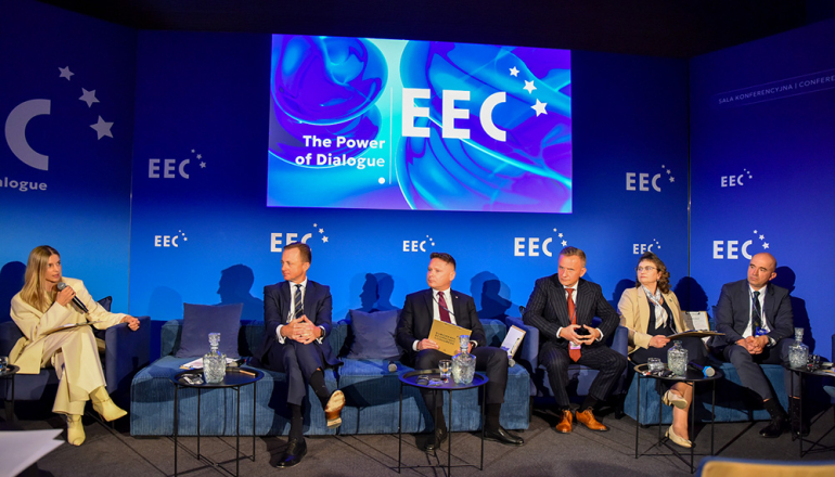 zdjęcie ekspertów z panelu