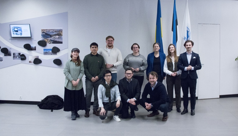 picture of the people standing in the hall