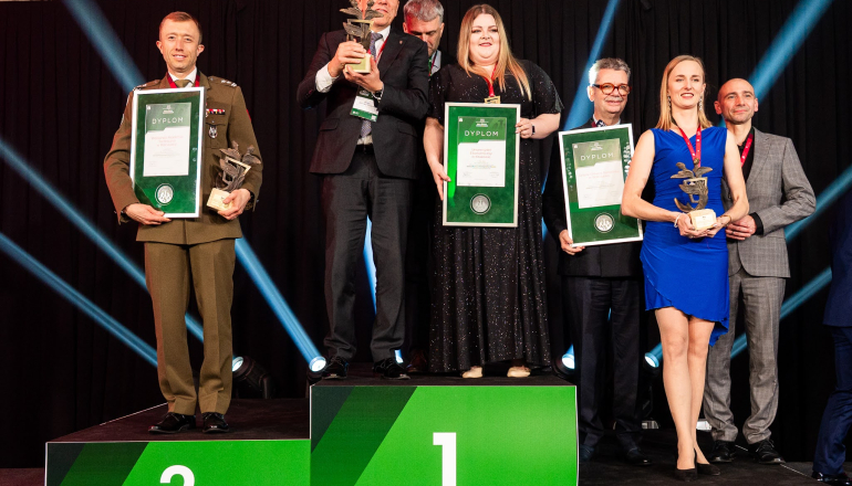 podium najlepszych uczelni społeczno- przyrodniczych