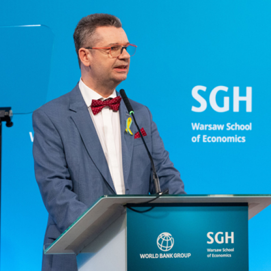 na zdjęciu, dr hab. Piotr Wachowiak, prof. SGH, rektor SGH
