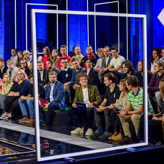 studenci na Auli Spadochronowej podczas debaty Polska co dalej