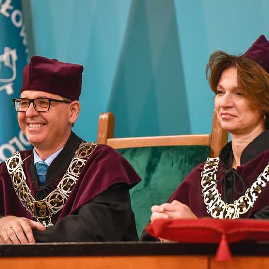 Na zdjęciu prorektorzy prof. Andrzej Zawistowski i prof. Dorota Niedziółka