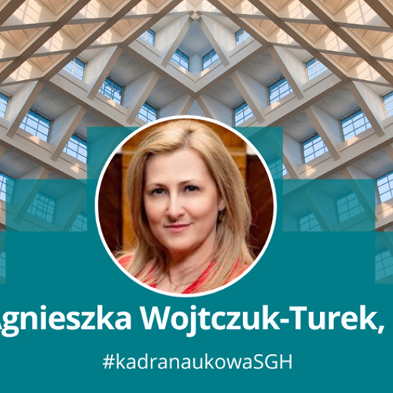 Na tle auli spadochronowej Agnieszka Wojtczuk-Turek