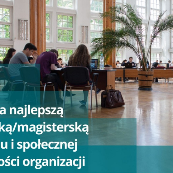 grafika z logiem SGH w lewym górnym rogu na zdjęciu ze studentami w bibliotece