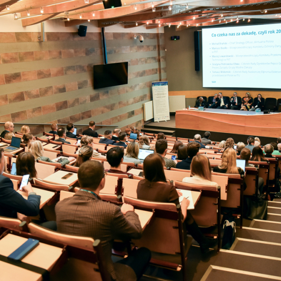 uczestnicy konferencji na auli