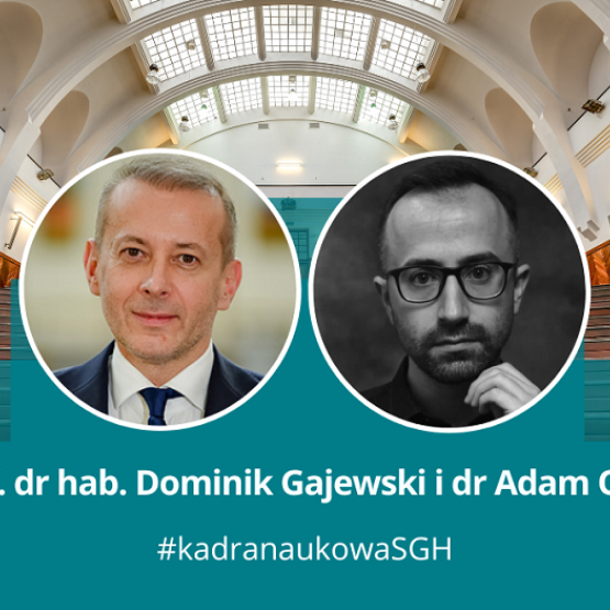 na zdjęciu na tle auli dwie głowy mężczyzn