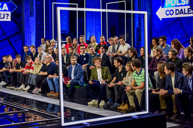 studenci na Auli Spadochronowej podczas debaty Polska co dalej