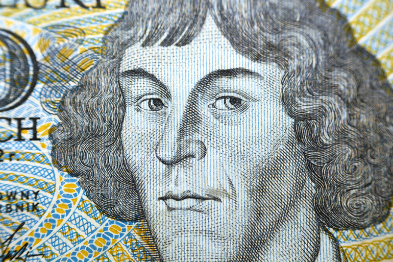 stary banknot o nominale 1000 zł z wizerunkiem Mikołaja Kopernika  
