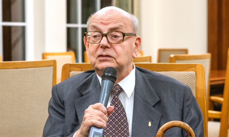 profesor Andrzej Całus